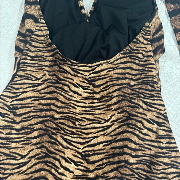 Michael Michael Kors Bodysuit Tiger Front Twist Halter - Picture 6 of 6